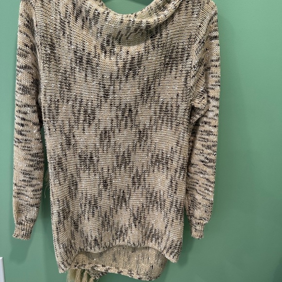 Chic Beige and Brown Cowl Neck Sweater with Fringe - Picture 5 of 8